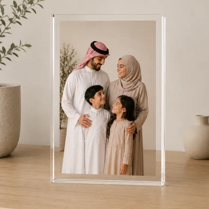 طباعة صورة عائلبة على اكريليك للمنزل
